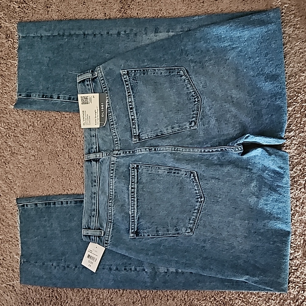 DL1961 High Rise Straight Jean - Picture 12 of 13